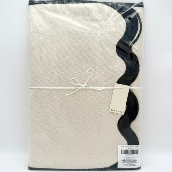 Chan Luu 14x72" Cotton Table Runner Black Scalloped Detail – NEW - Picture 1 of 6